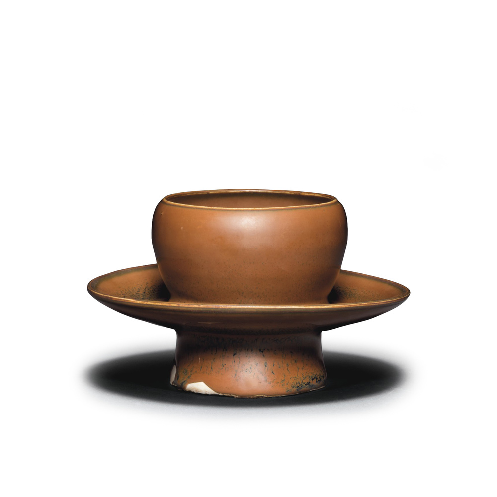 A brown-glazed Dingyao bowl stand