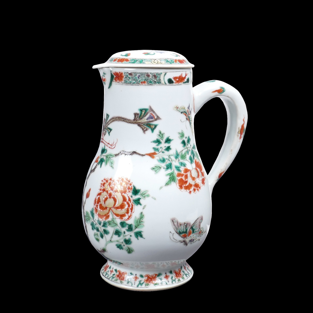 A famille-verte ewer and cover