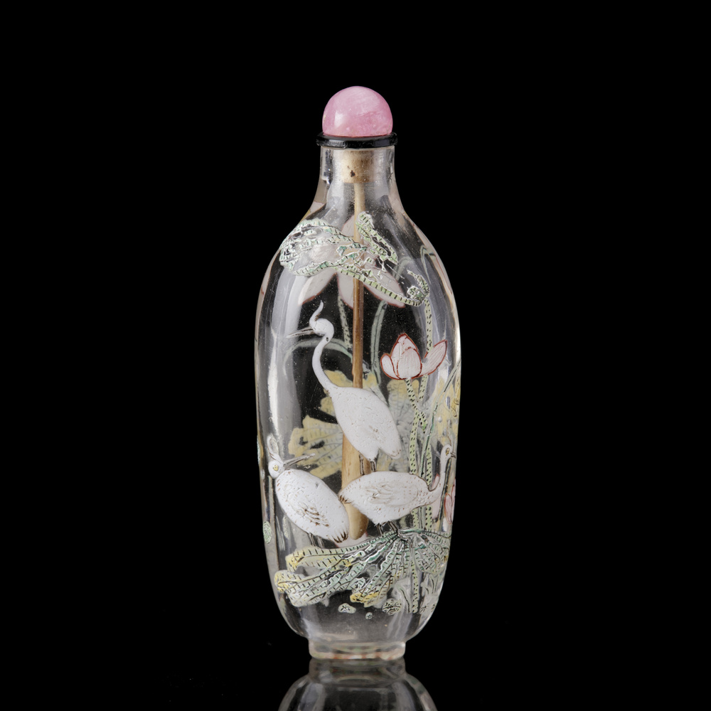 An enamelled clear glass snuff bottle