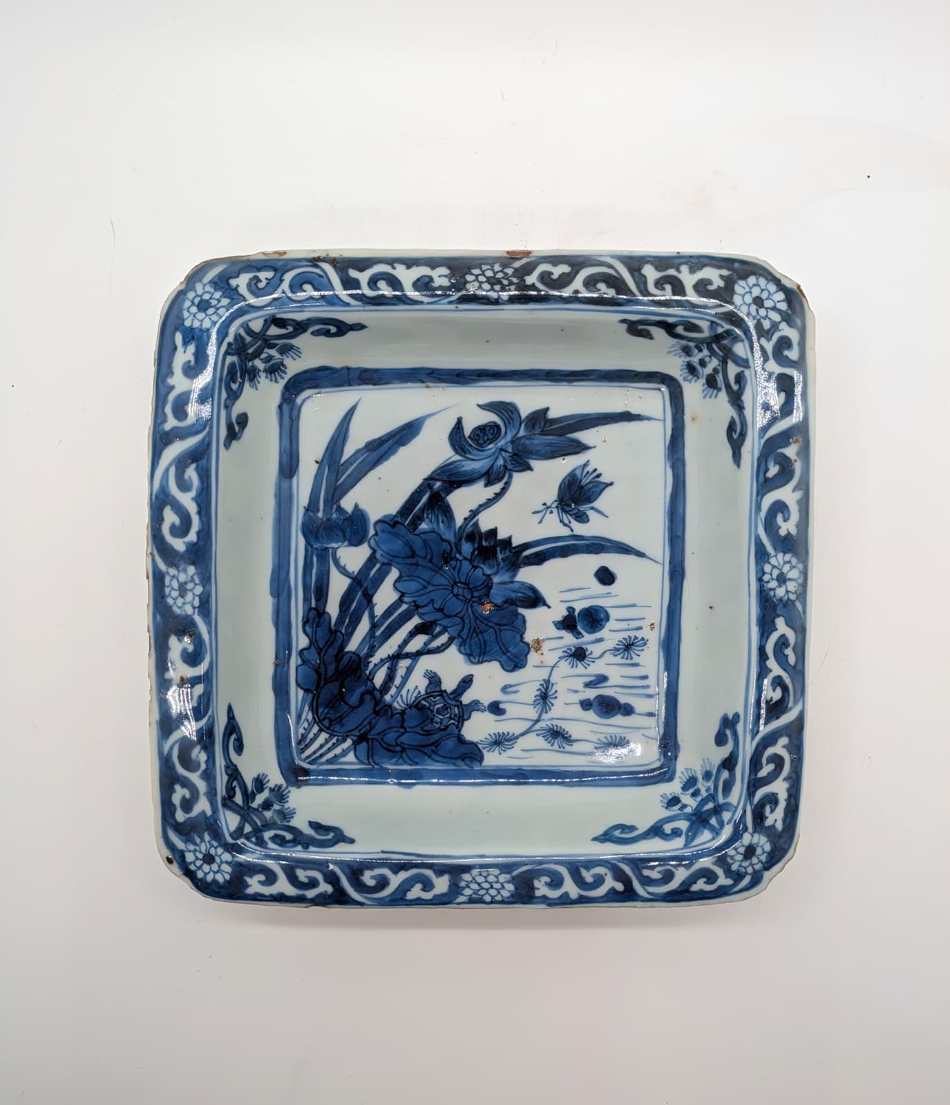 BFE 28 Two blue and white Ko-Sometsuke dishes 