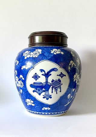 【瓷】　★ 瓷器 青花留白冰梅紋竹節罐 ★　清代　梅花 竹葉 染付文様　明清磁器 瓷】 ☆ 瓷器 青花留白冰梅紋竹節罐 ☆ 清代 梅花 竹葉 染