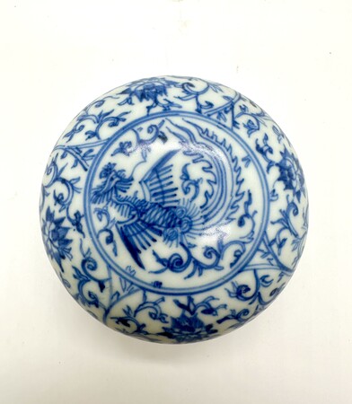 中国古美術・珍蔵收・藍釉青花龍図陶磁器皿・青花瓷器・陶芸・純手絵・文房置物 中国古美術・珍蔵收・藍釉青花龍図陶磁器皿・青花瓷器・陶芸・純手絵