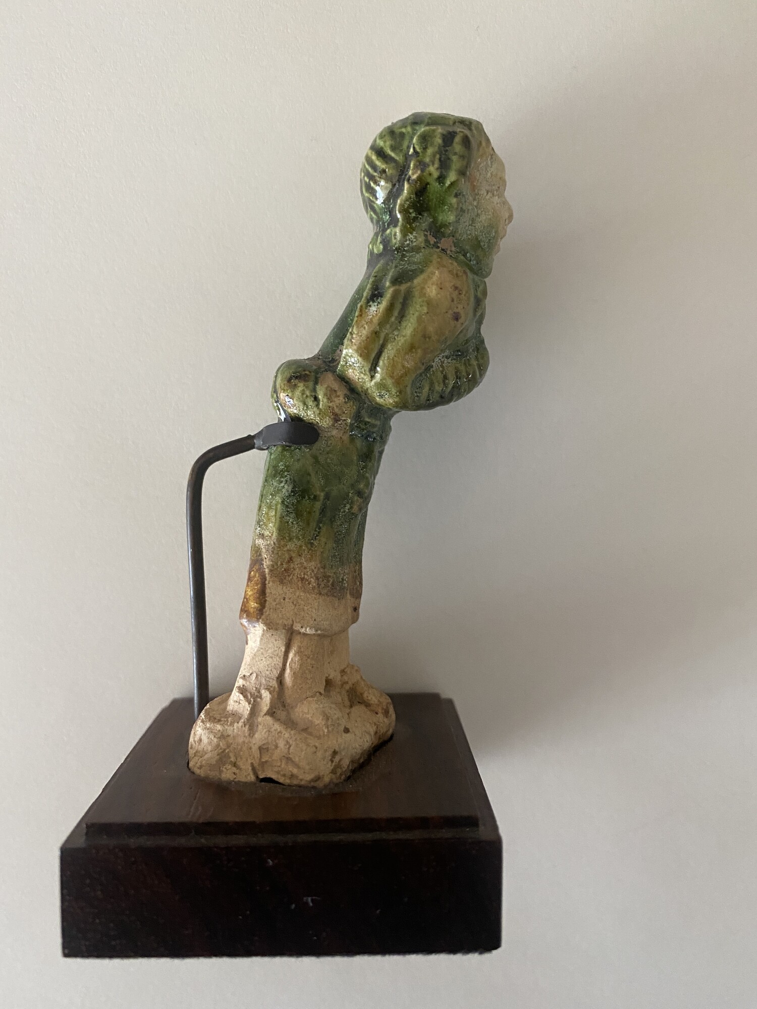 EF 26/27 Two miniature sancai glazed figures of foreigners