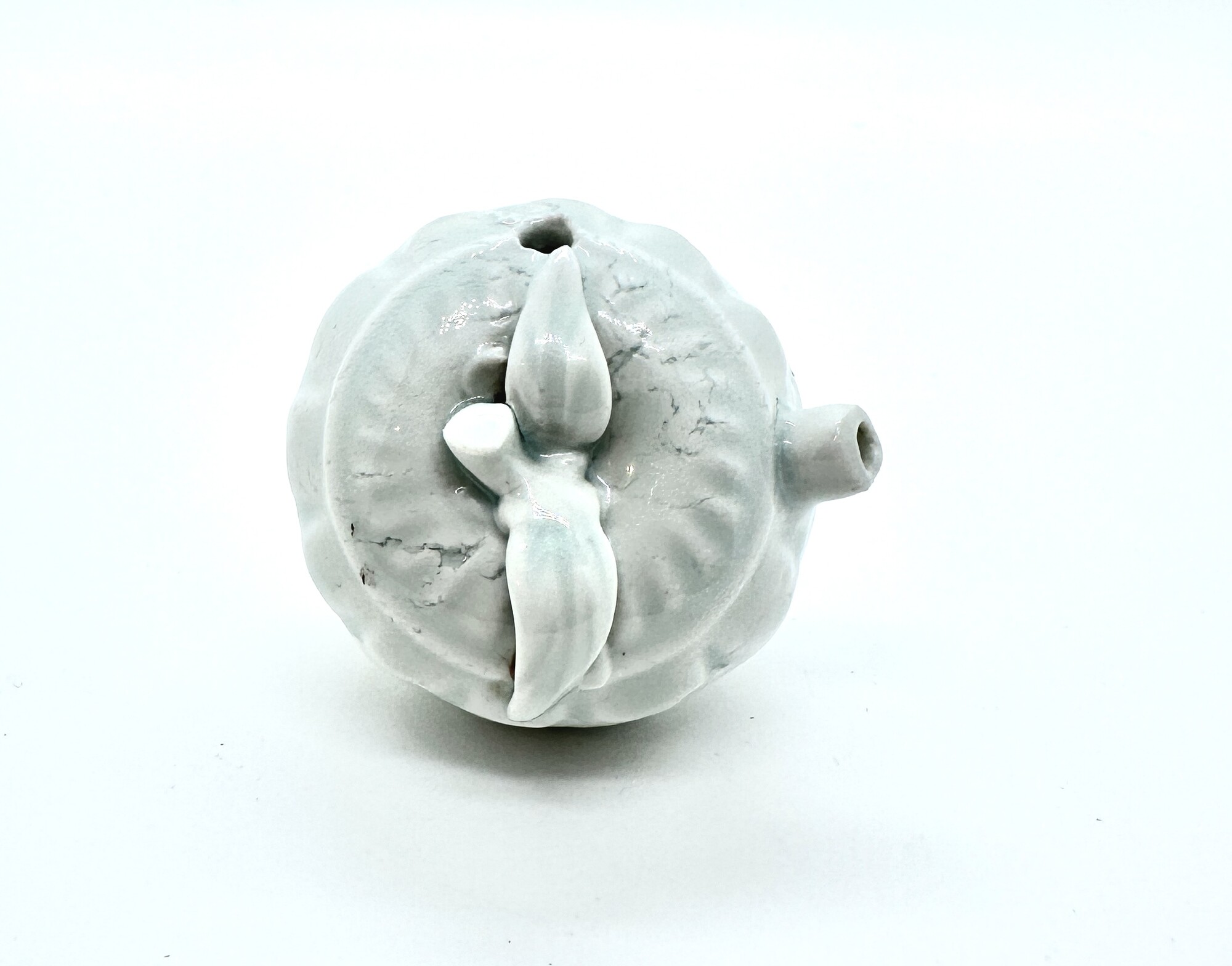 中国　定窯　白磁　水注瓶　水滴　C　6926 EF 34 A Qingbai water dropper<br><br>元青白釉陶瓷滴水- 文人雅器