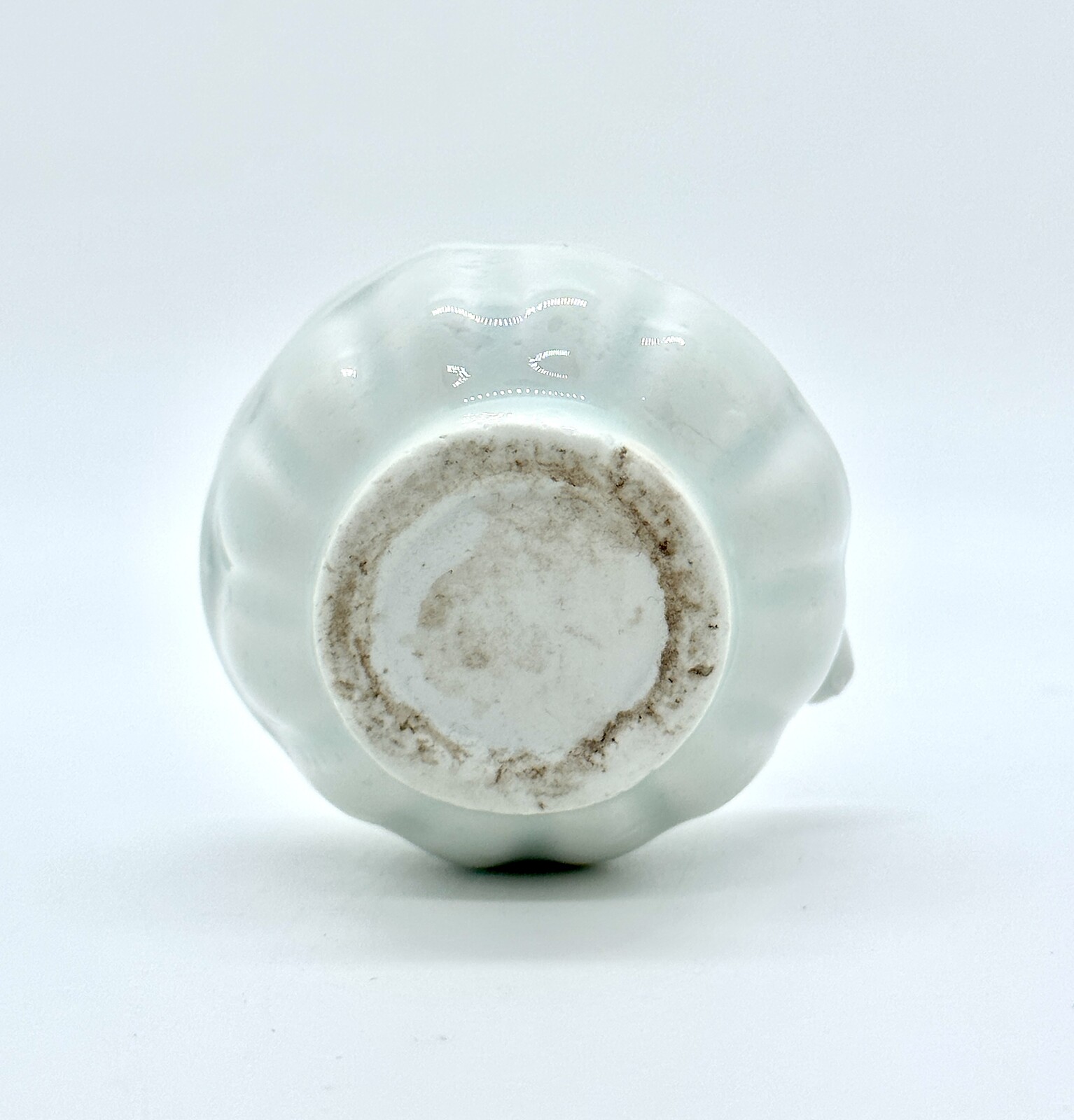 中国　定窯　白磁　水注瓶　水滴　C　6926 中国 定窯 白磁 水注瓶 水滴 C 6926 - メルカリ