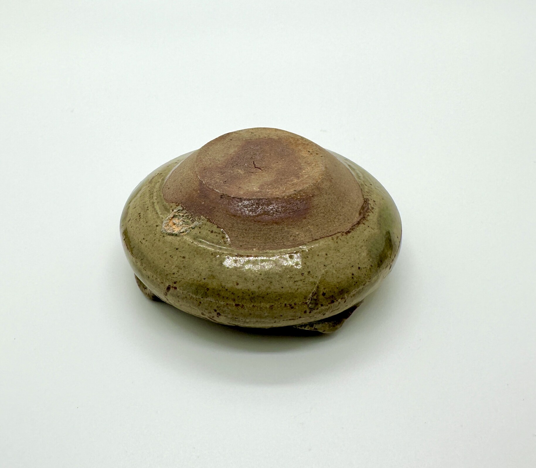 EF 62 A Yue stoneware water pot<br><br>西晉越窯四繫水盂