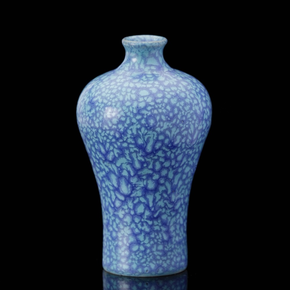 MRE 02 robin's egg glazed porcelain snuff bottle