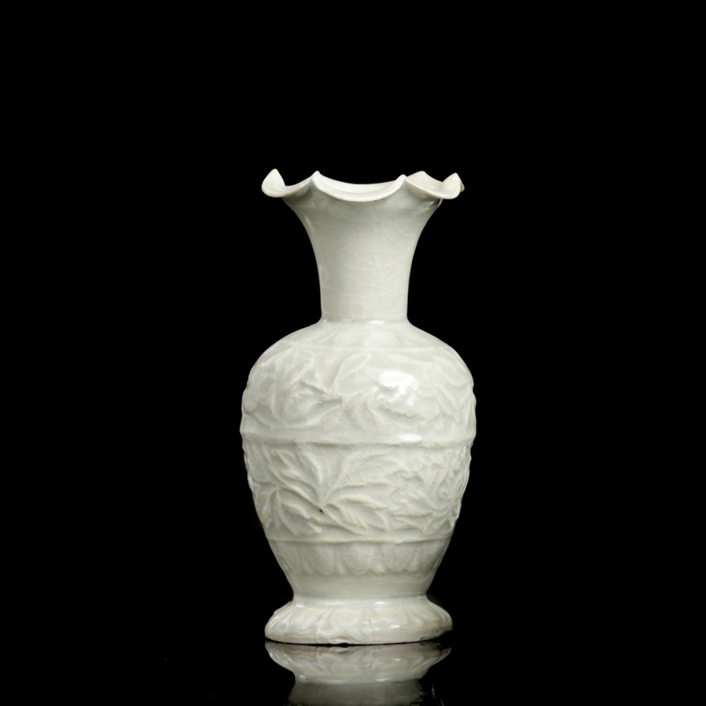 PE 12 Song Dynasty qingbai vase