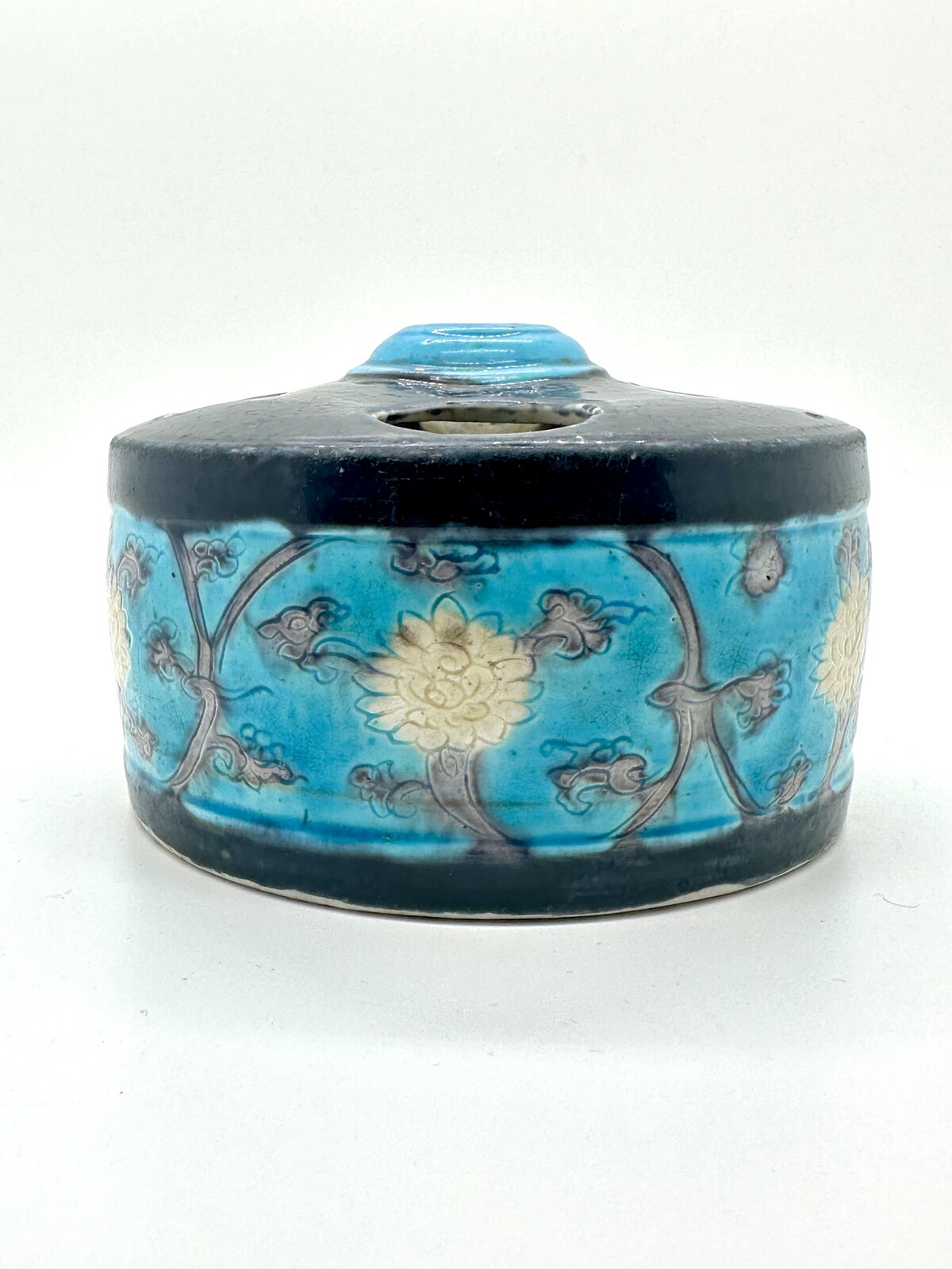 PF49 A rare 'fahua' drum-form brush and inkstick holder