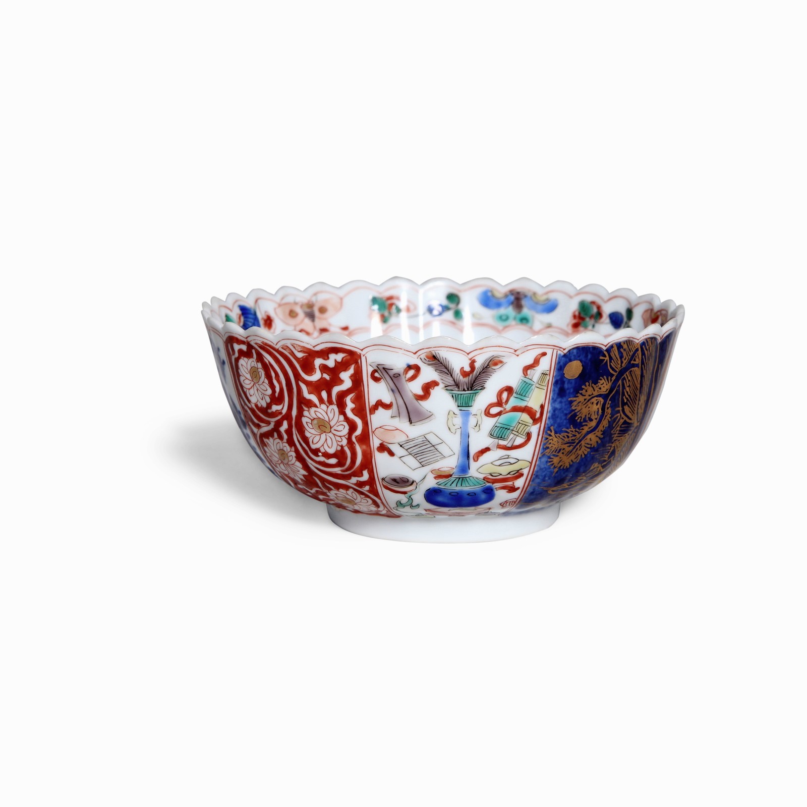 PFE 16 A famille verte and blue and white bowl<br><br>清康熙