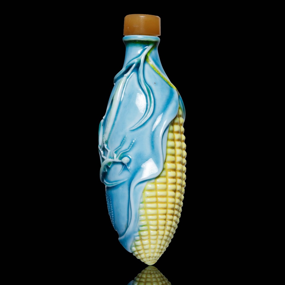 PRE 13 turquoise and yellow glazed porcelain snuff bottle