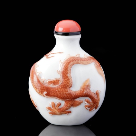 中国骨董　清中期　青花釉裏紅　人物　鼻煙壺　翡翠蓋　骨杓 中国骨董 清中期 青花釉裏紅 人物 鼻煙壺 翡翠蓋 骨杓 工芸品