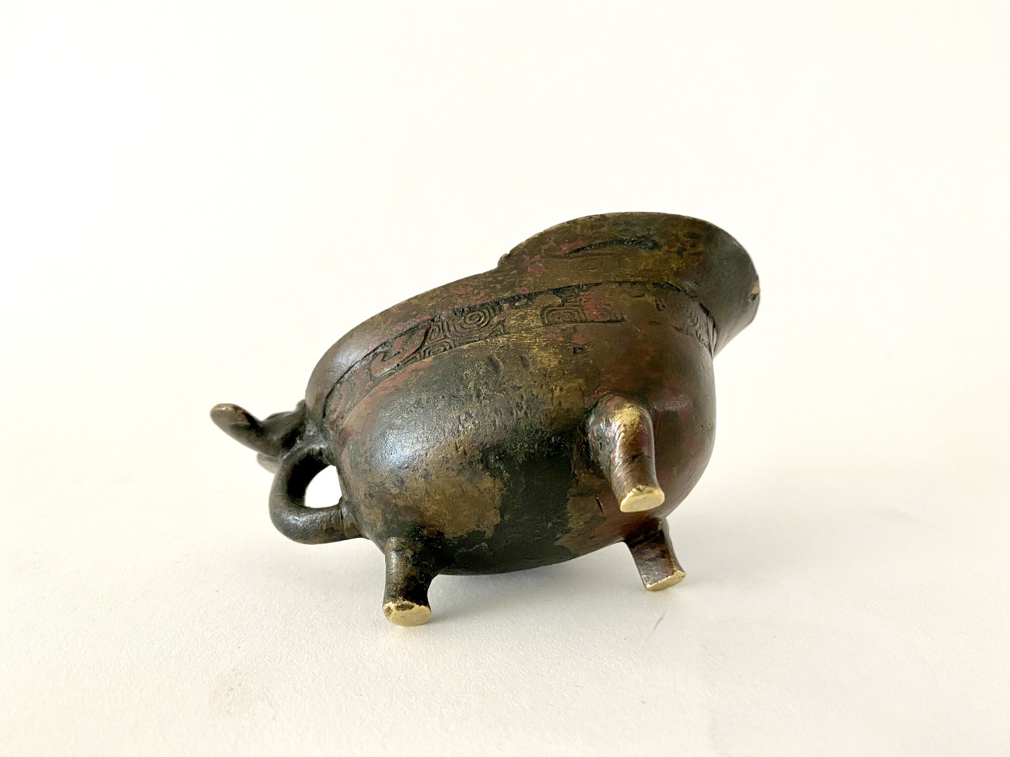 中国古美術 鍍金銅碗 鏨刻手工 酒器 茶器 細密細工 置物 古賞物 古擺件 唐物 唐代輝煌的茶酒器具：古月堂藏「咸通九年」鎏金鶴型鏨花鐺| 趙雨樂
