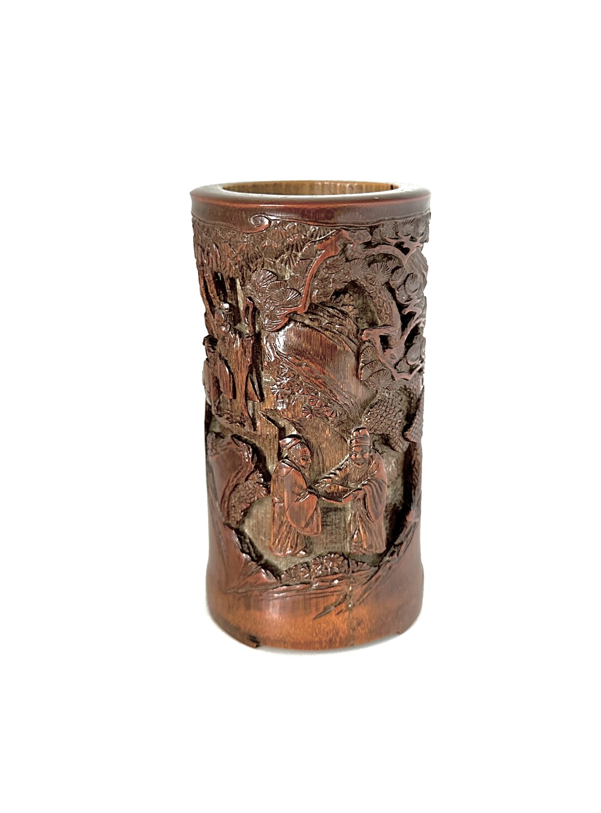 WF 74 A finely carved bamboo brush pot<br><br>十八世紀竹雕筆筒 