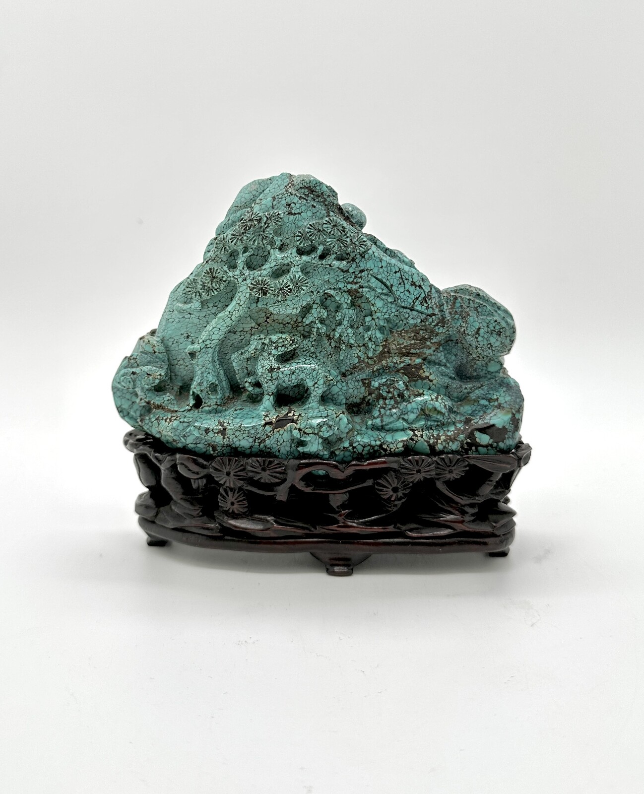 WF 83 A carved turquoise boulder<br><br>十九世紀綠松石山子- 玉石器